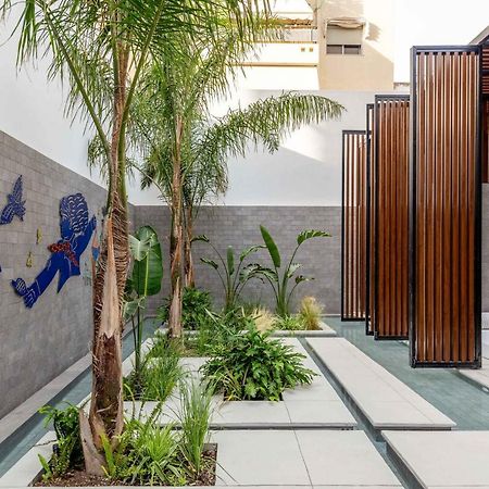 Hotel The Newel Psychiko Athen Exterior foto The courtyard of the museum