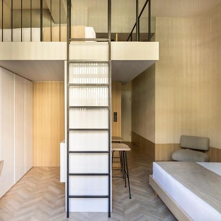Hotel The Newel Psychiko Athen Exterior foto A ladder leading to a mezzanine